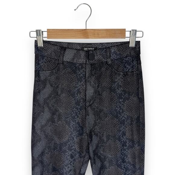 Zara Trafaluc Women's Snake Skin Print Leggings Size XS Blue Black Zipper Leg - Picture 2 of 7